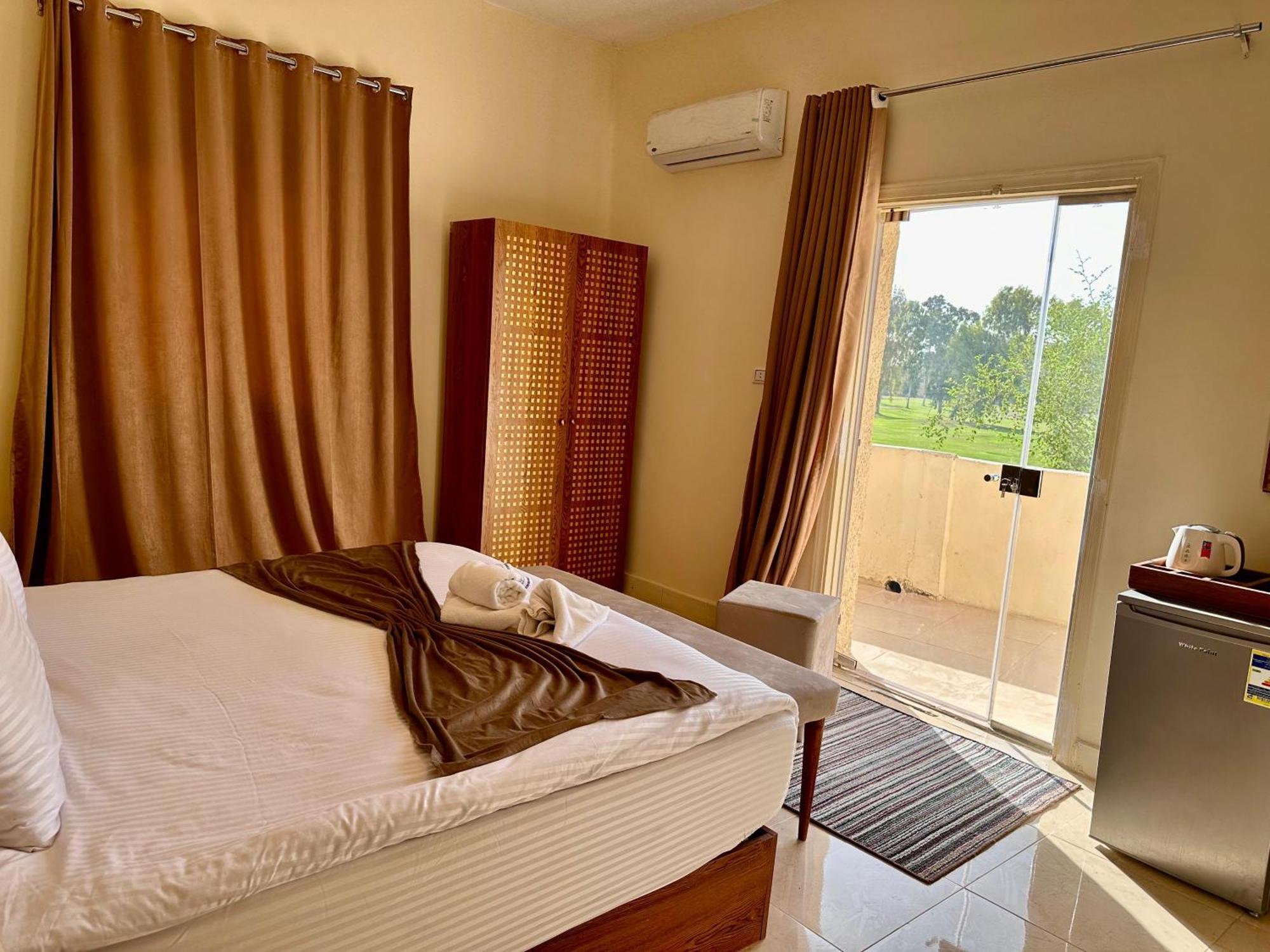 Golf Pyramids View Hotel Kafret el-Gabal Buitenkant foto